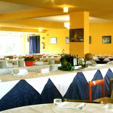 Costa Tiziana Hotel Village ホテル