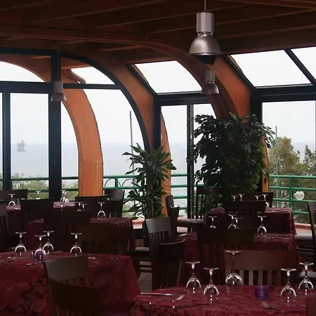 מלון Costa Tiziana Hotel Village 4*