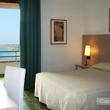 Costa Tiziana Hotel Village מלון קרוטונה